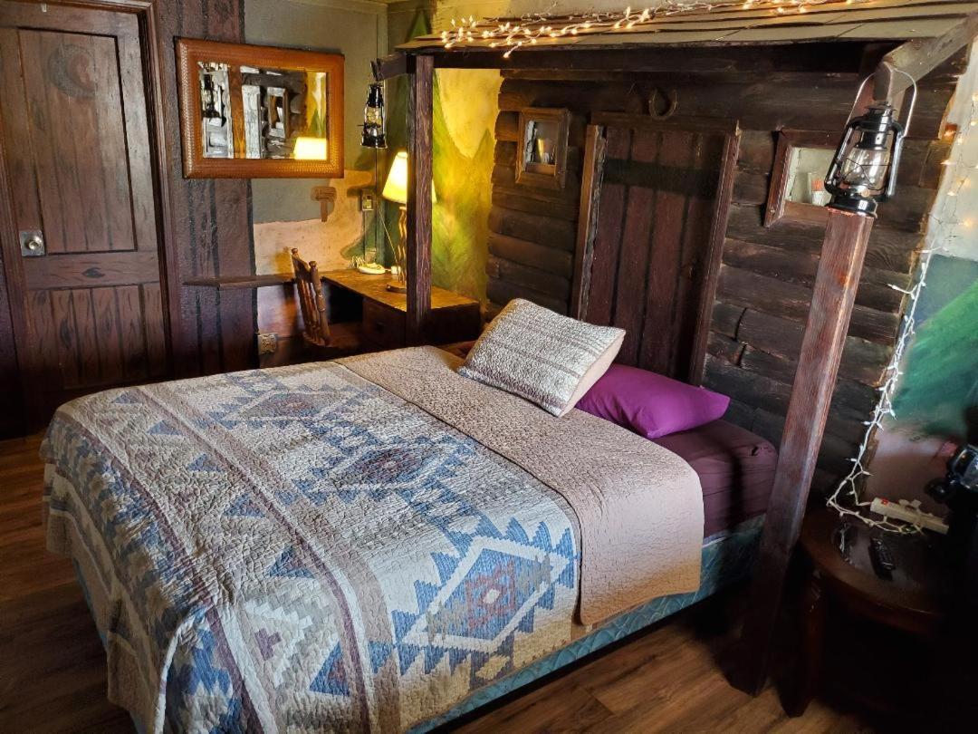Brad'S Desert Inn 홀브룩 외부 사진